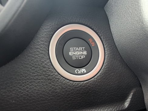 New 2025 RAM 1500 4x4 Crew Cab image 28