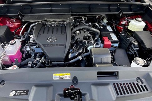 Used 2025 Toyota Highlander XLE image 10