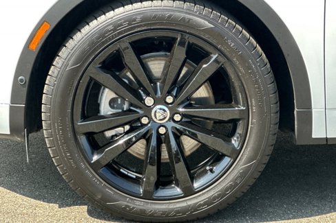 Used 2024 Jaguar E-PACE R-Dynamic SE image 33
