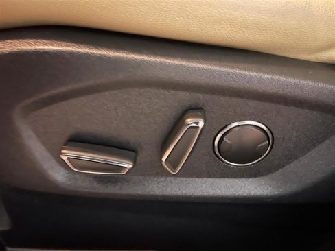 Used 2015 Ford Edge SEL w/ Equipment Group 201A image 13
