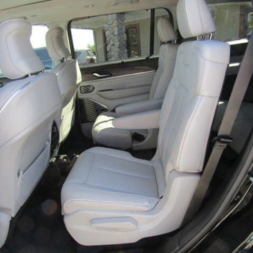 Used 2021 Jeep Grand Cherokee L Overland w/ Advanced Protech Group III image 9