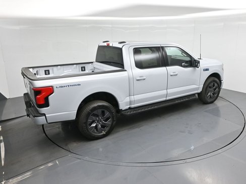 New 2025 Ford F150 Lightning XLT image 40