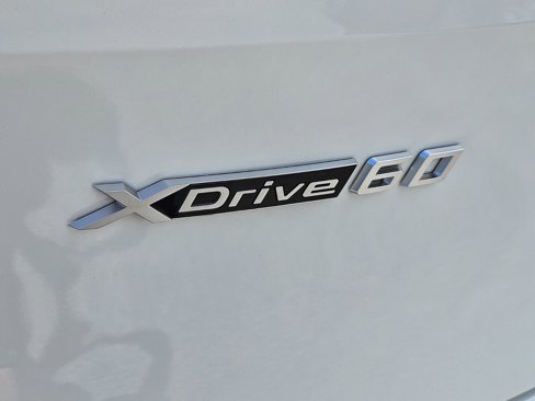 New 2026 BMW iX xDrive60 w/ Premium Package image 21