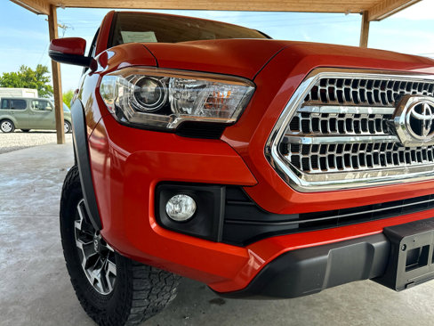 Used 2017 Toyota Tacoma TRD Off-Road image 33
