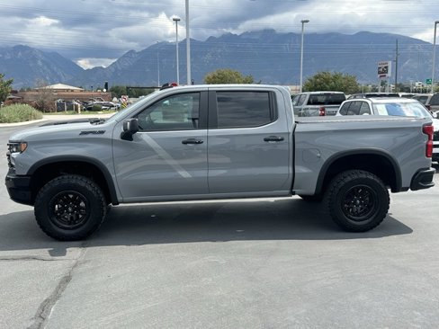 Used 2025 Chevrolet Silverado 1500 ZR2 w/ Technology Package image 6