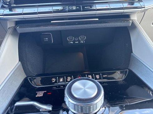 New 2025 Jeep Wagoneer 4WD image 32
