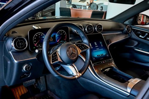 Used 2022 Mercedes-Benz C 300 4MATIC Sedan image 12