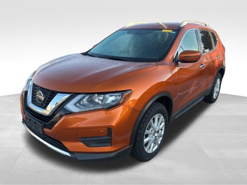 Used 2018 Nissan Rogue SV image 2