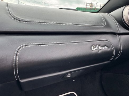 Used 2014 Ferrari California image 30