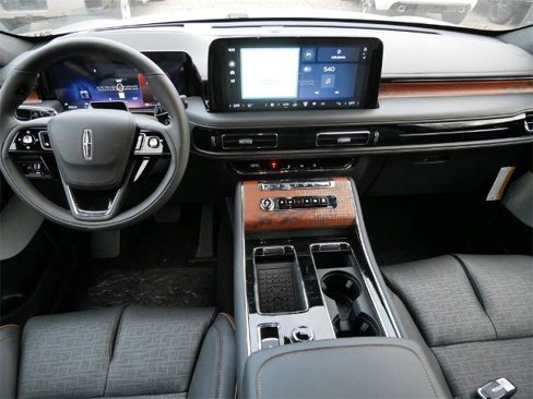 New 2025 Lincoln Aviator Black Label image 7