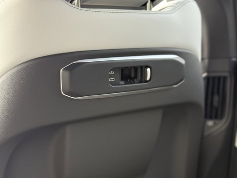 New 2026 BMW X5 sDrive40i image 25