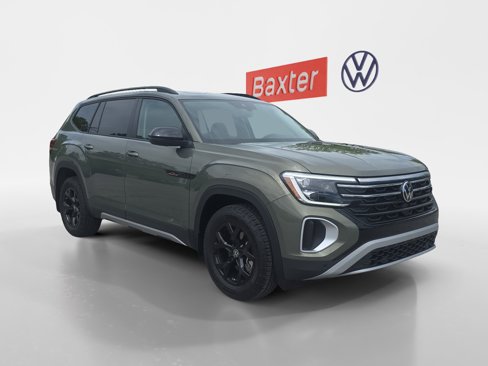 New 2025 Volkswagen Atlas Peak Edition SE image 1