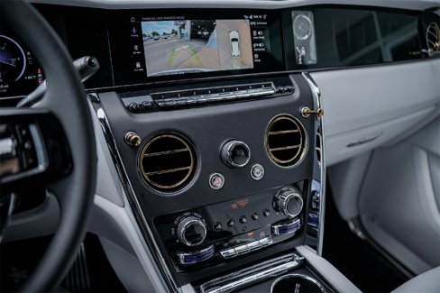 New 2025 Rolls-Royce Cullinan image 27