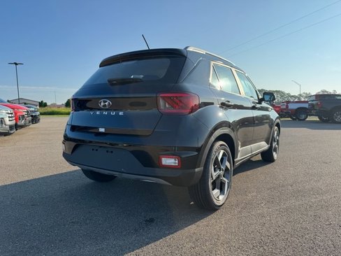 New 2025 Hyundai Venue SEL image 27