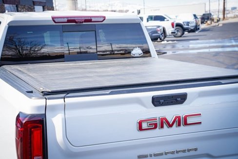 Used 2023 GMC Sierra 1500 AT4 w/ Technology Package image 10