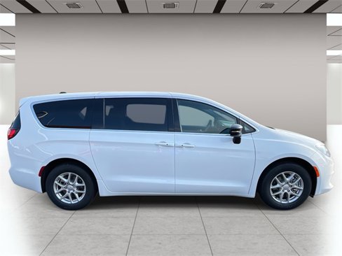 New 2026 Chrysler Voyager LX image 2