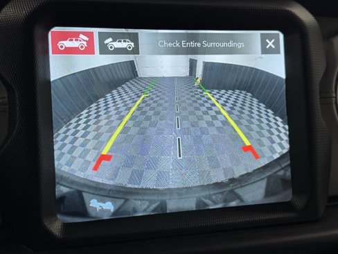 Used 2022 Jeep Wrangler Unlimited Sahara image 21