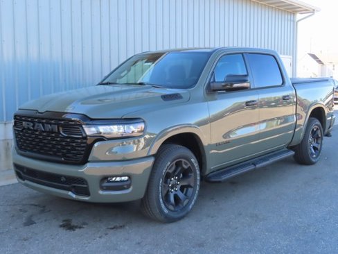 New 2026 RAM 1500 4x4 Crew Cab image 7