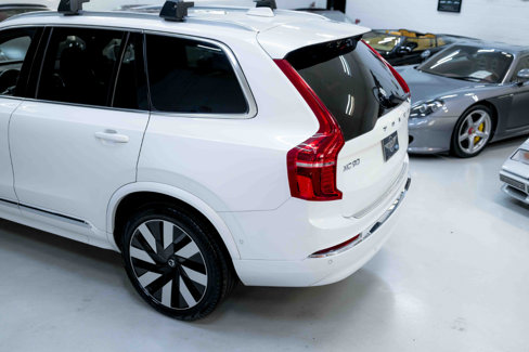 Used 2023 Volvo XC90 T8 Ultimate w/ Lounge Package image 26
