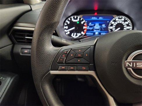 Used 2024 Nissan Altima 2.5 SV image 28