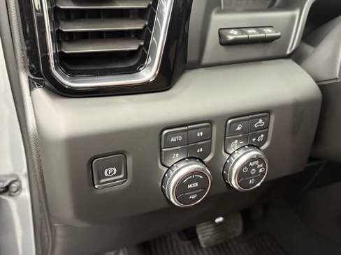 New 2025 GMC Sierra 1500 Denali Ultimate image 15
