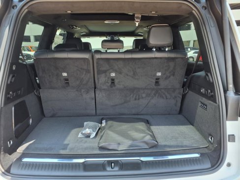 New 2025 Jeep Grand Wagoneer Series III image 16