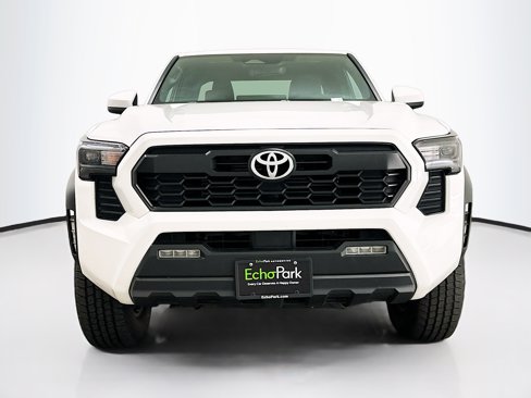 Used 2024 Toyota Tacoma TRD Off-Road image 2
