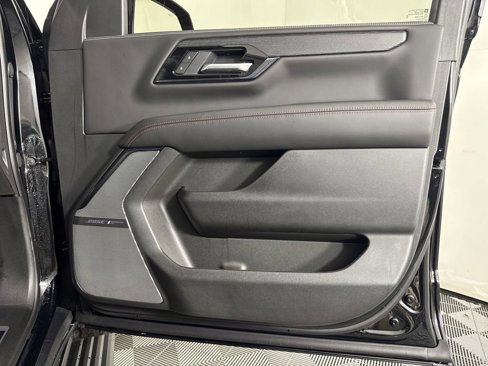 New 2025 GMC Yukon XL AT4 Ultimate image 13