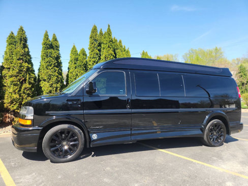 Used 2019 Chevrolet Express 2500 Extended w/ Enhanced Convenience Package image 20
