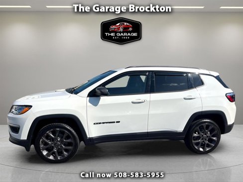 Used 2021 Jeep Compass Latitude image 1