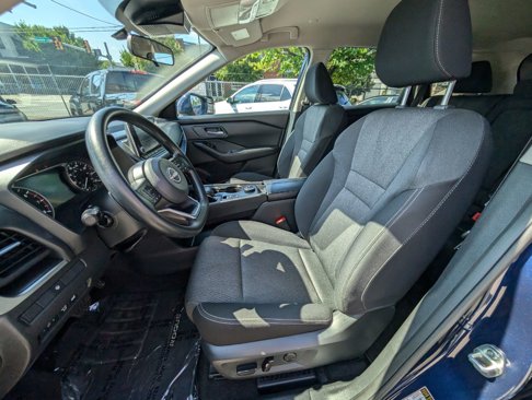 Used 2024 Nissan Rogue SV image 15