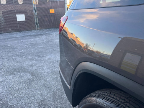 Used 2019 GMC Acadia SLT image 12