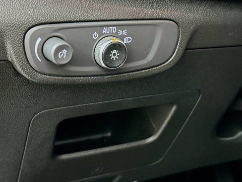 Certified 2025 Chevrolet TrailBlazer RS w/ Convenience Package image 10