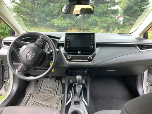 Used 2020 Toyota Corolla LE image 6