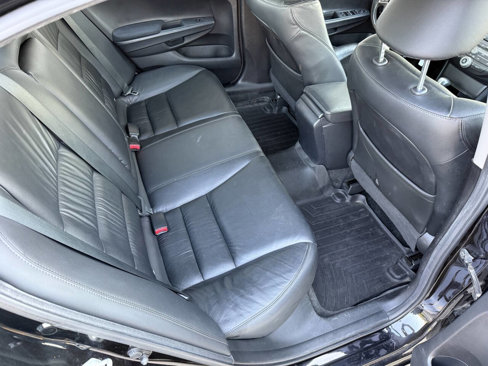 Used 2011 Honda Accord SE image 31