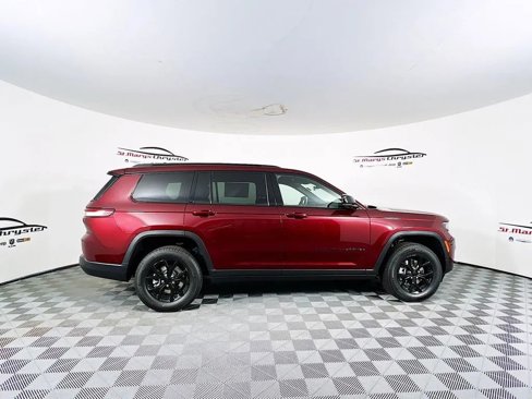 New 2025 Jeep Grand Cherokee L Altitude image 9
