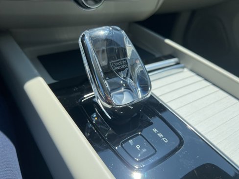 New 2026 Volvo XC60 T8 Ultra image 15