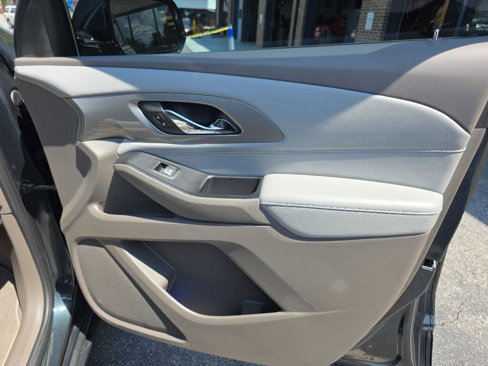 Used 2019 Chevrolet Traverse LT image 24