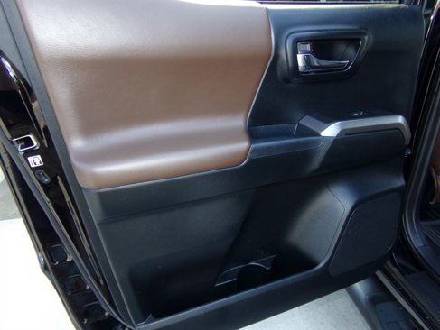 Used 2016 Toyota Tacoma Limited image 68