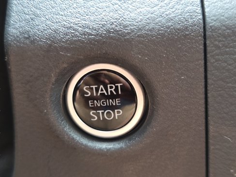 Used 2025 Nissan Frontier SV image 20