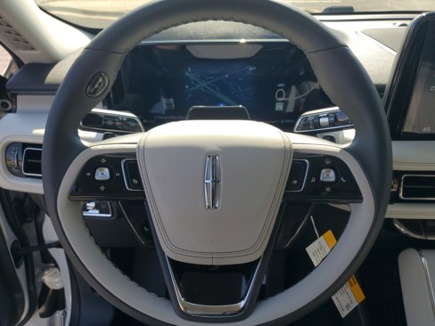 New 2025 Lincoln Aviator Reserve w/ Equipment Group 201A image 16