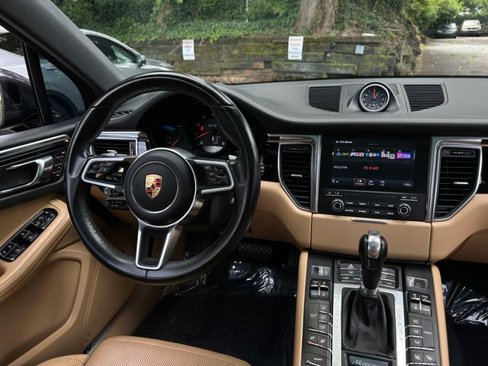 Used 2018 Porsche Macan GTS w/ Premium Package Plus image 19