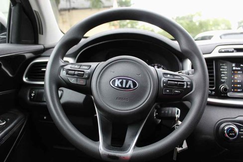 Used 2018 Kia Sorento LX image 16