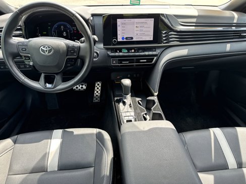 Used 2025 Toyota Camry SE image 22