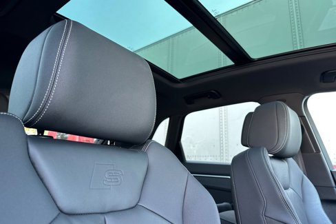 Used 2022 Audi Q3 2.0T Premium w/ Black Optic Sport Package image 14