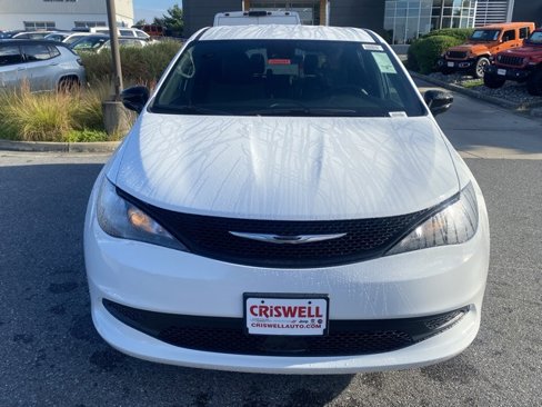 New 2026 Chrysler Voyager LX image 10