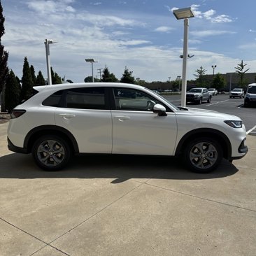 New 2026 Honda HR-V LX image 2
