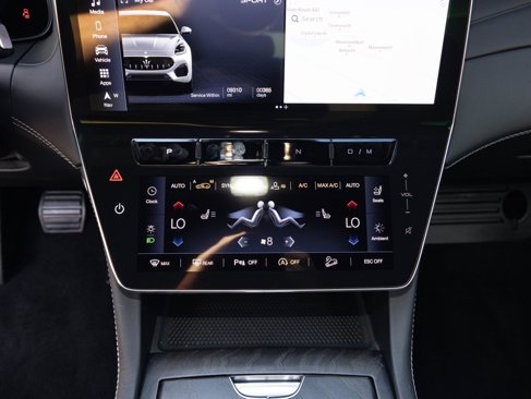 New 2025 Maserati Grecale GT image 24