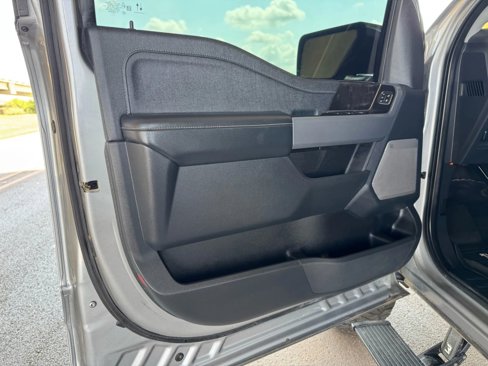 Used 2022 Ford F150 Lariat image 10