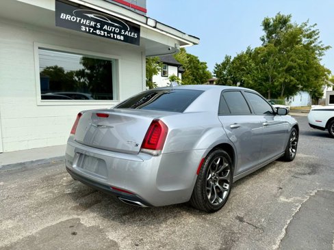 Used 2016 Chrysler 300 S image 10